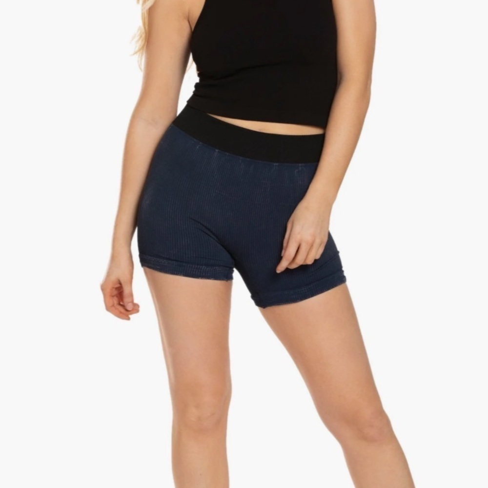 NWOT Free People Movement Seamless Shorts M/L